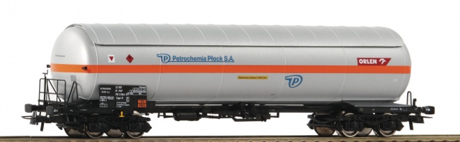 Pressurized gas Tank car ORLEN<br /><a href='images/pictures/Roco/Roco-67580.jpg' target='_blank'>Full size image</a>